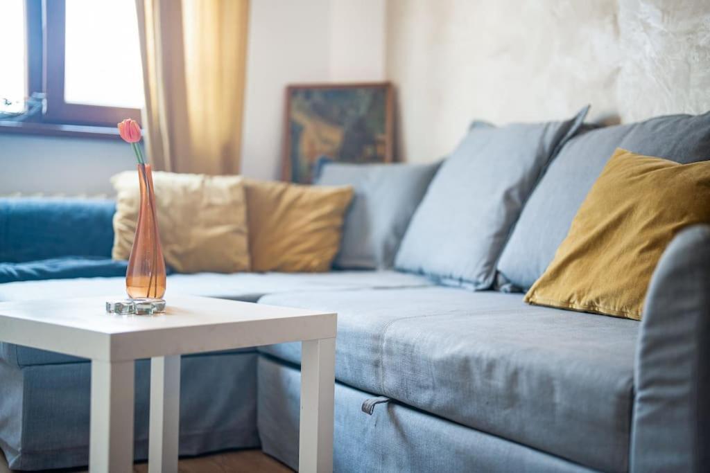Central Apartment 2Bd Next To Vitosha Bul. Szófia Kültér fotó